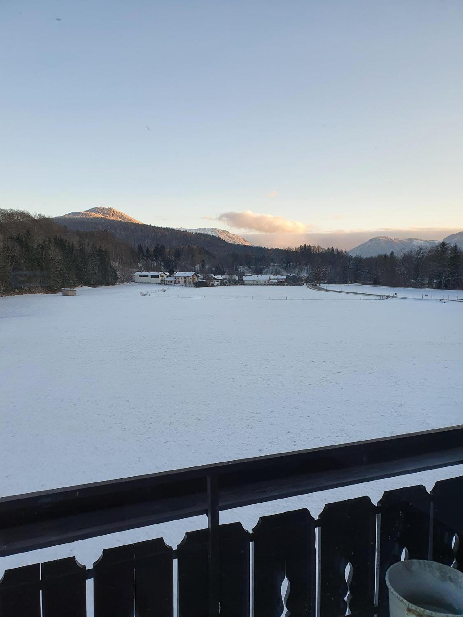 Ferienwohnungen Am Alpenrand Siegsdorf Exterior foto